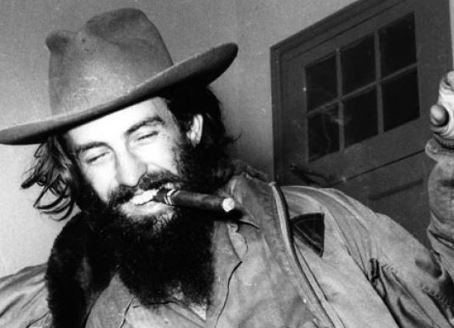 Pedro Fox, era amigo de uno de los líderes revolucionarios colegas de Castro, el popular Camilo Cienfuegos.