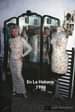 May be an image of ‎2 people, people standing and ‎text that says '‎רL En La Habana 1996‎'‎‎